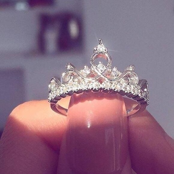 Queen Princess Engagement Heart Crown Sweet Ring for Women, PD522 - Picture 7 of 8